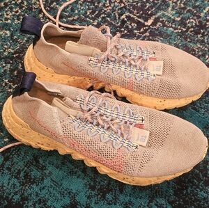 Nike Space Hippie 01 'Melon Tint Size 7